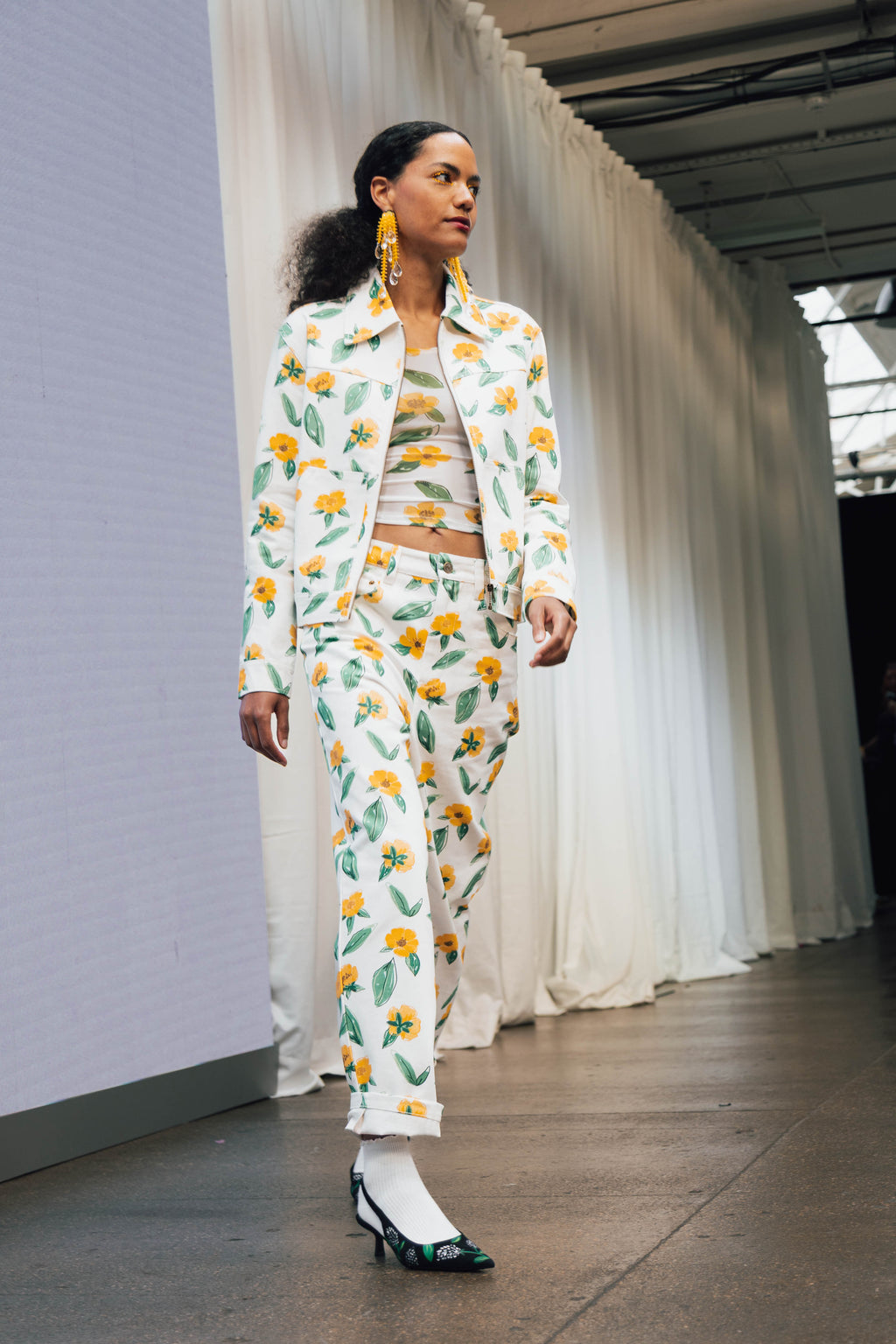 GURO PRINTED DENIM PANTS – Floral High-Waist Recycled Denim